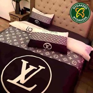 Louis Vuitton Luxury Best tripple Color with basic logo Queen Bedding Set For Elegant Bedroom Decor